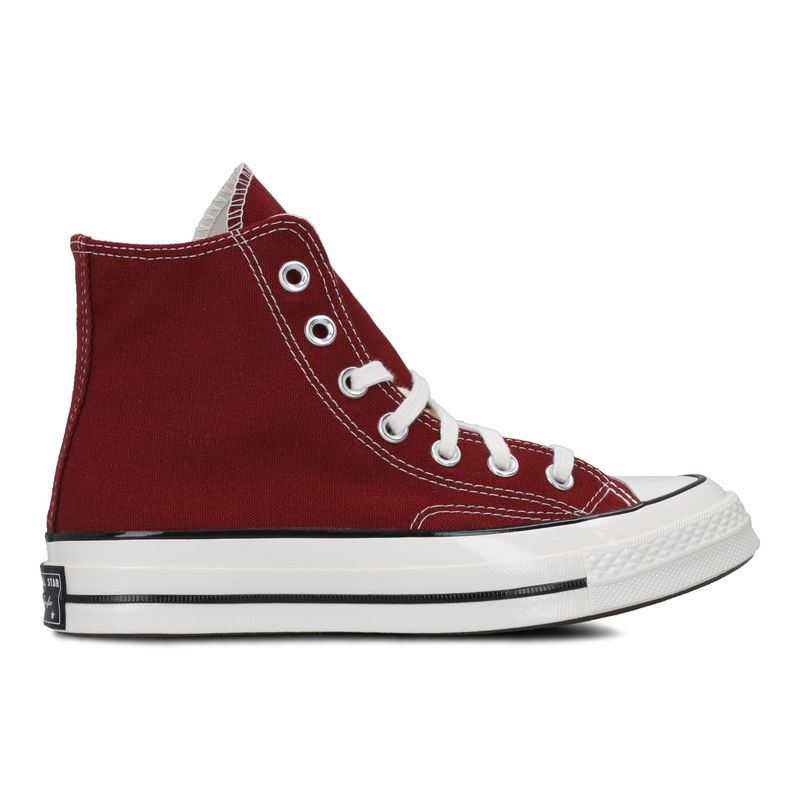 Chuck 70, Crvena