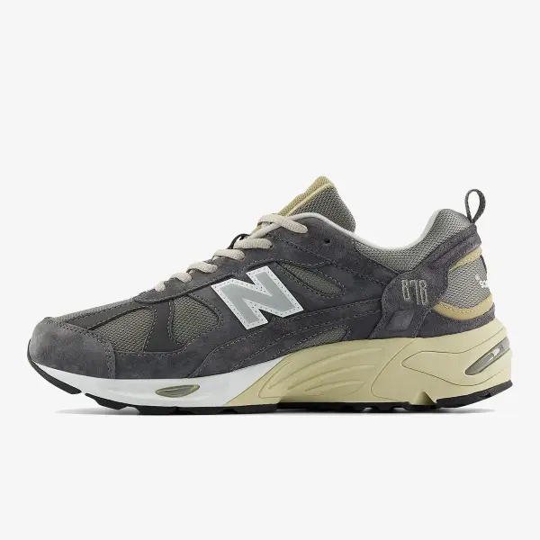 New Balance 878