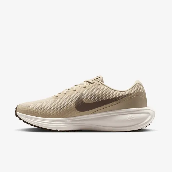 Nike Revolution 8
