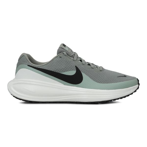Nike revolution 8