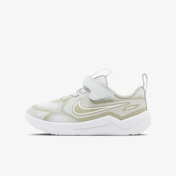 Nike Cosmic Runner