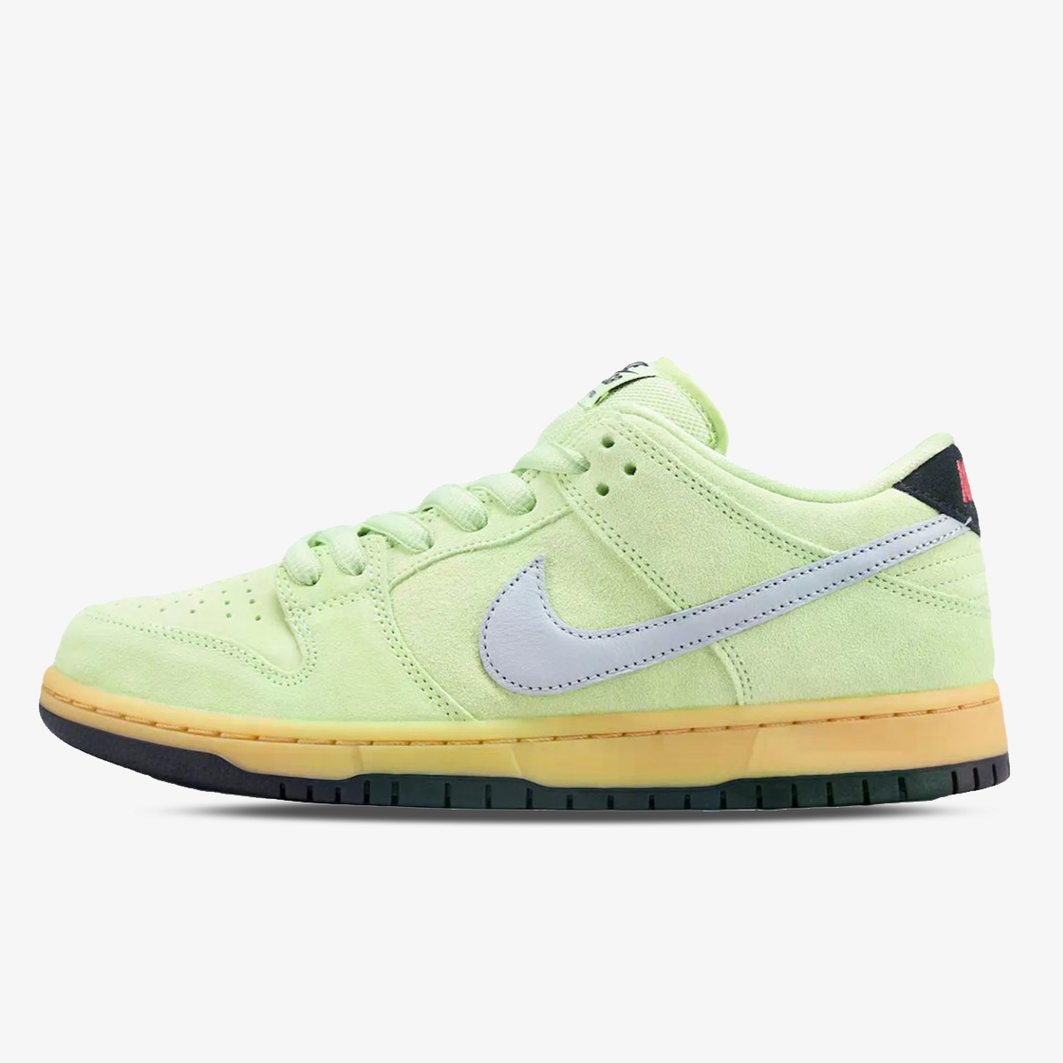 SB Dunk Low Pro PRM WC