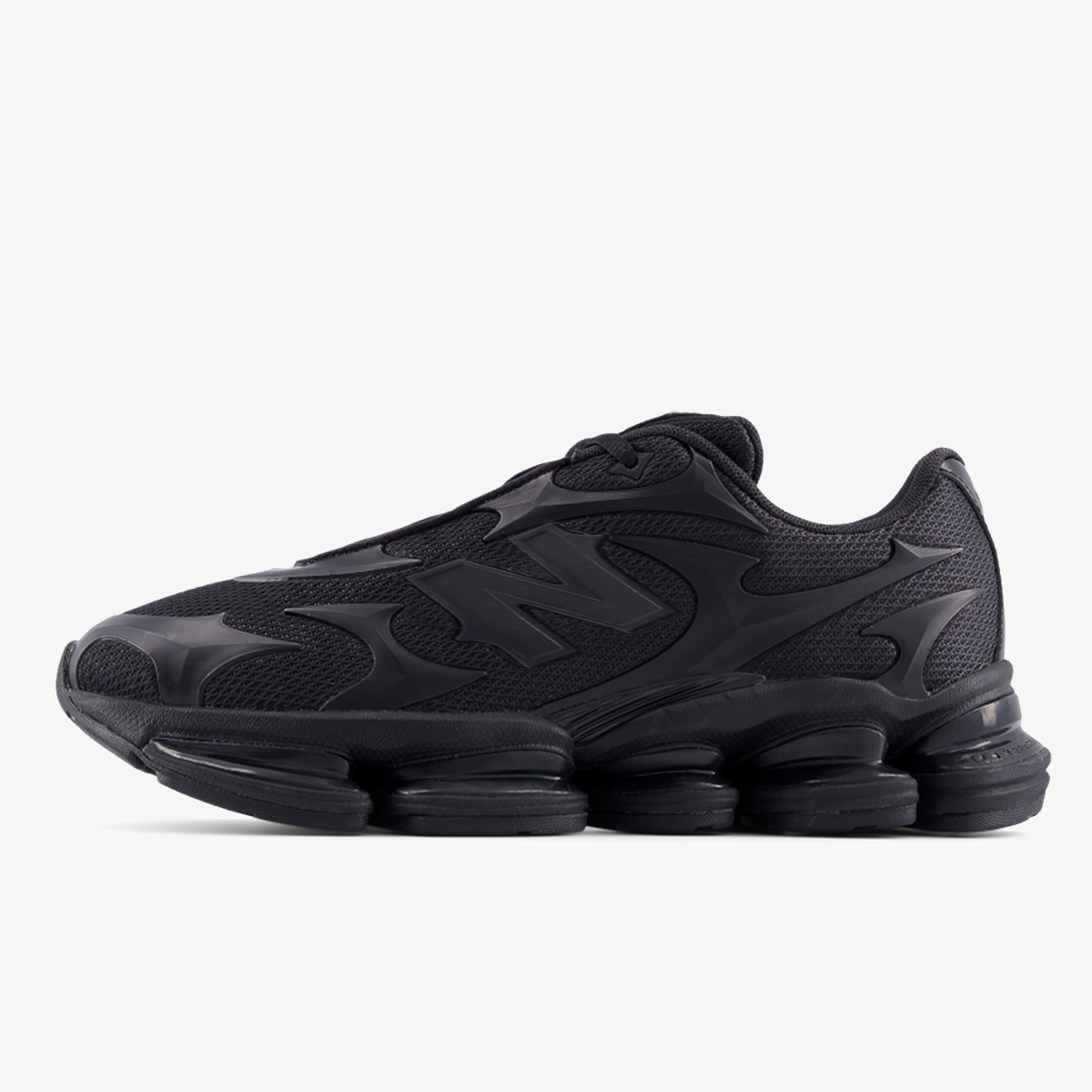 2000, Crna
